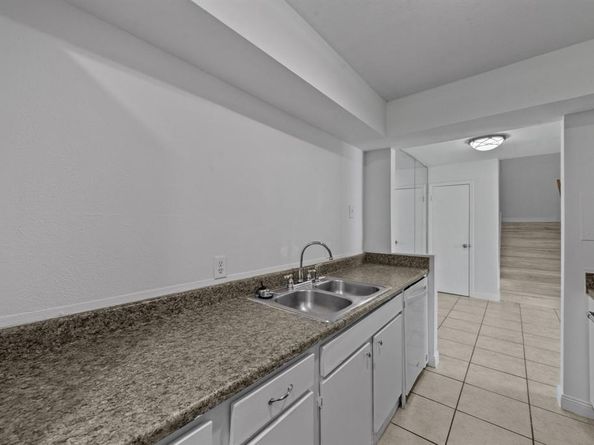 1815 E Grauwyler Road  155, Irving Texas 75061