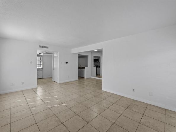 1815 E Grauwyler Road  155, Irving Texas 75061