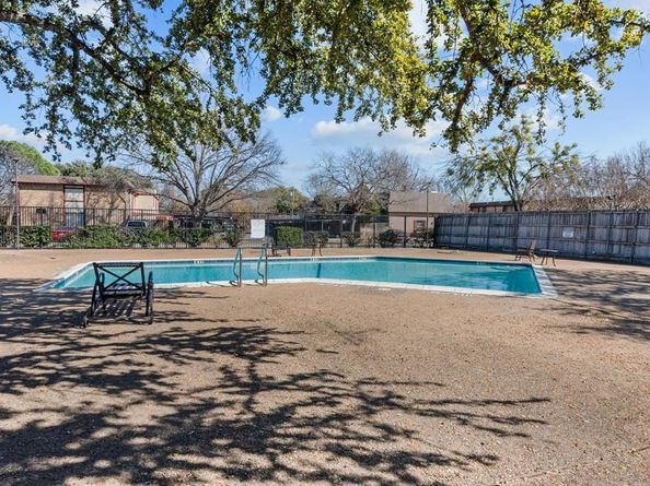 1815 E Grauwyler Road  155, Irving Texas 75061