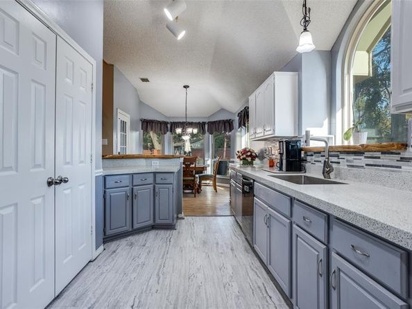 1306  Norfolk Court , Garland Texas 75044