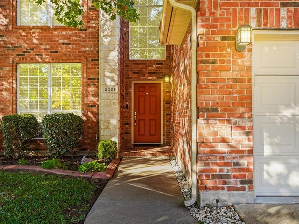 2321  Bear Run Road , Arlington Texas 76001