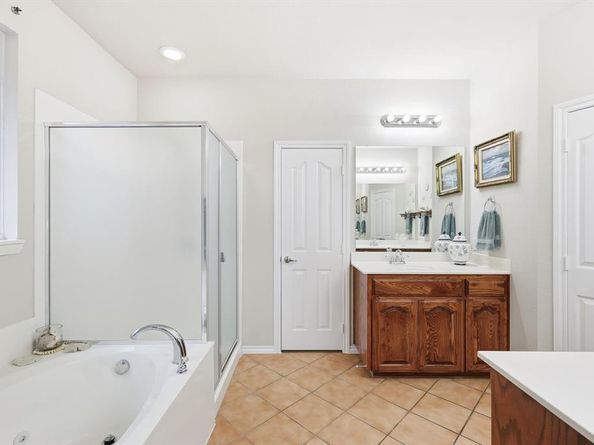 2321  Bear Run Road , Arlington Texas 76001