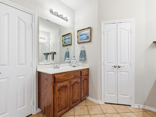 2321  Bear Run Road , Arlington Texas 76001