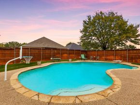 2321  Bear Run Road , Arlington Texas 76001
