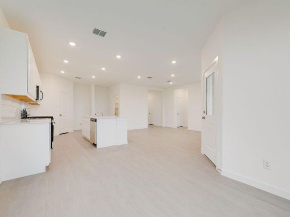 10044  Crystal Bend Drive , Fort Worth Texas 76108