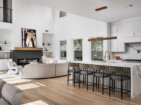 2002  Angelina Drive , Dallas Texas 75212