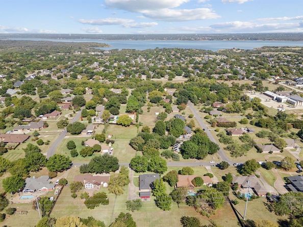 1261  Emerald  , Southlake Texas 76092