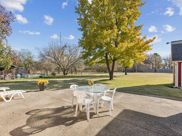 1261  Emerald  , Southlake Texas 76092