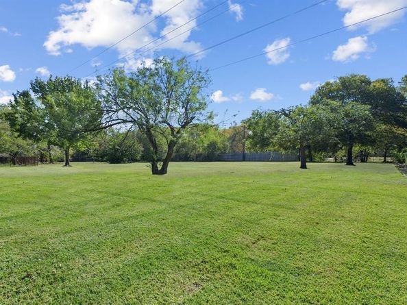 1261  Emerald  , Southlake Texas 76092