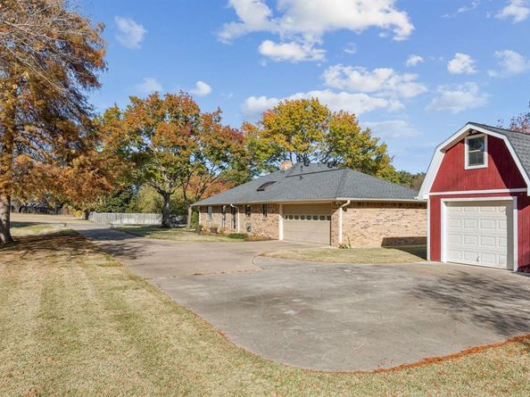 1261  Emerald  , Southlake Texas 76092