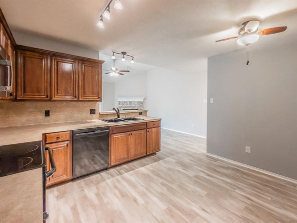 10537  Splitridge Court , Fort Worth Texas 76108