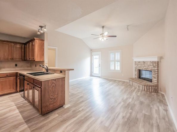 10537  Splitridge Court , Fort Worth Texas 76108