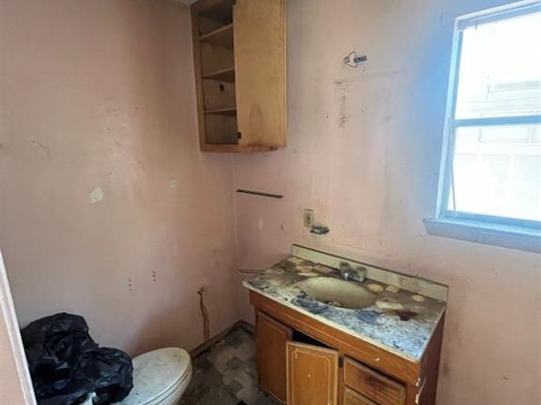 5536  Fitzhugh Avenue , Fort Worth Texas 76119