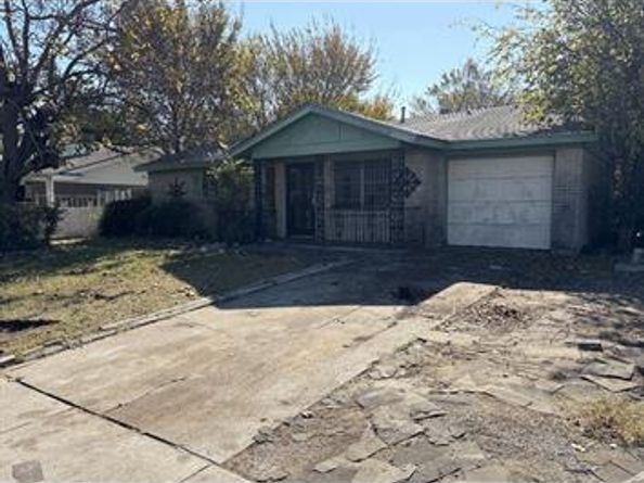 5536  Fitzhugh Avenue , Fort Worth Texas 76119