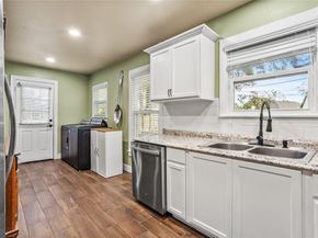 145  Parkwood Avenue , Arlington Texas 76013