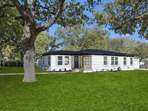 1428  Hawley Lane , Dallas Texas 75217