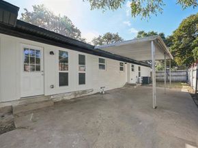 1428  Hawley Lane , Dallas Texas 75217