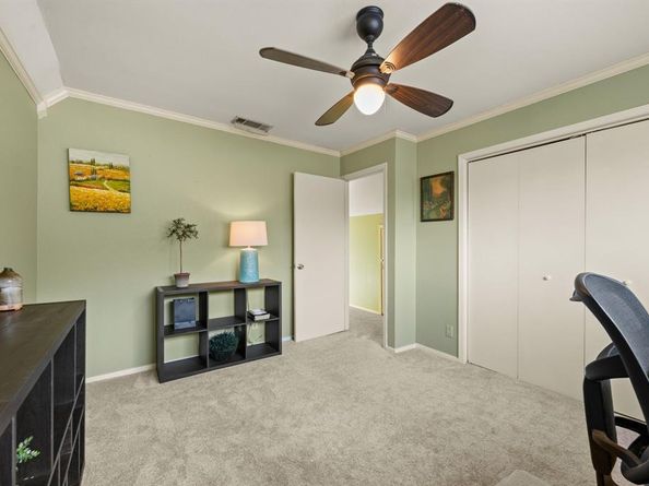 2621  Sedgeway Lane , Carrollton Texas 75006