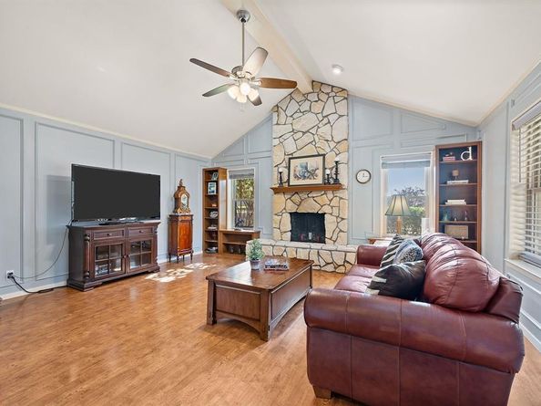 2621  Sedgeway Lane , Carrollton Texas 75006