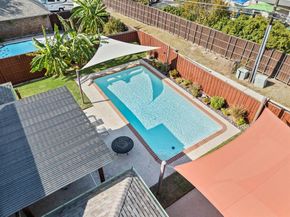 2621  Sedgeway Lane , Carrollton Texas 75006