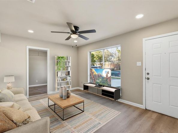 1118  Richard Drive , Garland Texas 75040