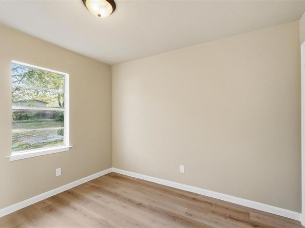 1118  Richard Drive , Garland Texas 75040