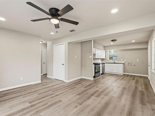 1118  Richard Drive , Garland Texas 75040