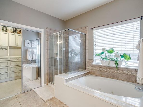 10400  Crowne Pointe Lane , Fort Worth Texas 76244