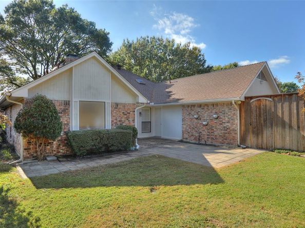 6307  Fox Trail , Dallas Texas 75248