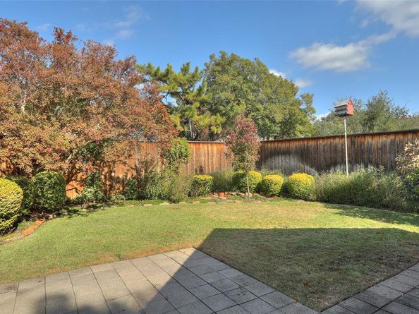 6307  Fox Trail , Dallas Texas 75248