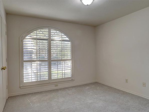 6307  Fox Trail , Dallas Texas 75248