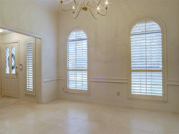 6307  Fox Trail , Dallas Texas 75248