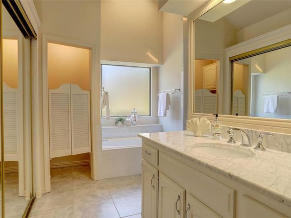 6307  Fox Trail , Dallas Texas 75248