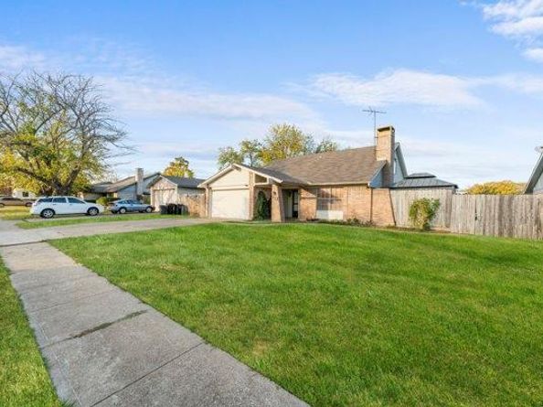 813  Via Avenida  , Mesquite Texas 75150