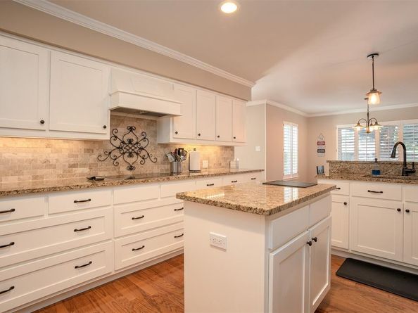 3812  Lands End Street , Fort Worth Texas 76109