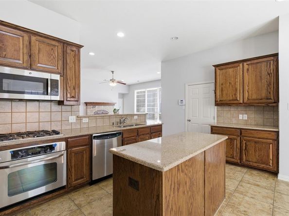 7114  Waterbury Drive , Rowlett Texas 75089