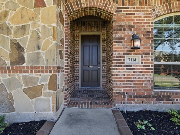 7114  Waterbury Drive , Rowlett Texas 75089