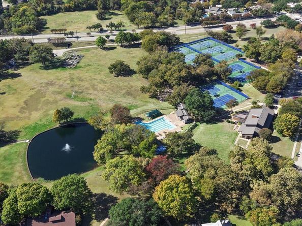 7513  Fitchburg Avenue , Garland Texas 75044