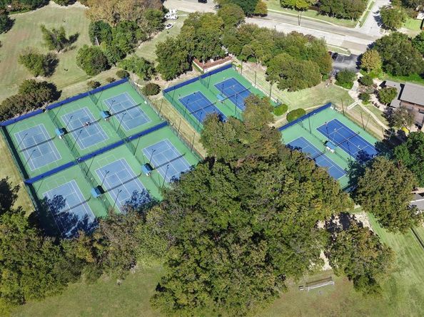 7513  Fitchburg Avenue , Garland Texas 75044