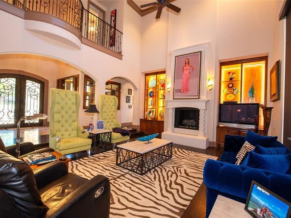 3904  Wagon Wheel Drive , Grapevine Texas 76051