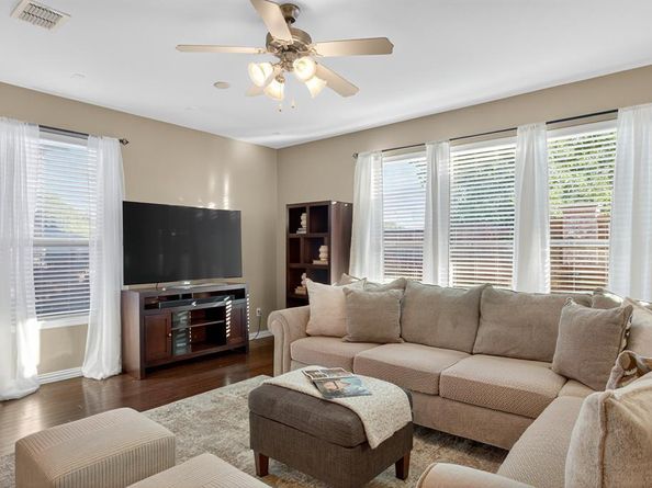 418  Hamilton Street , Lewisville Texas 75067