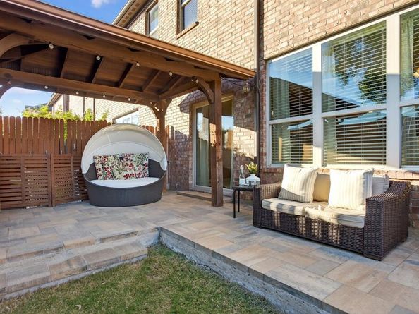 418  Hamilton Street , Lewisville Texas 75067