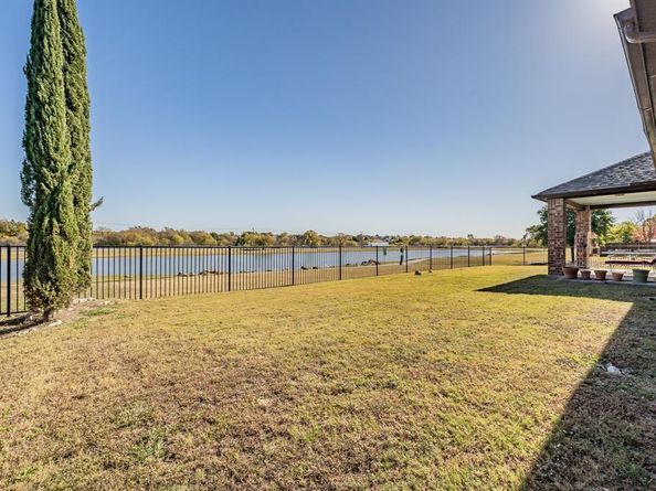 8100  Laurel Oak Drive , Fort Worth Texas 76131