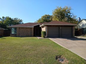 5002  Prairieview Court S, Arlington Texas 76017