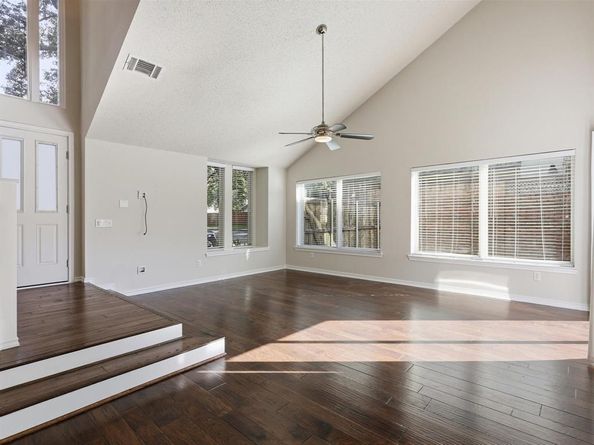 404  Sheridan Trail , Irving Texas 75063