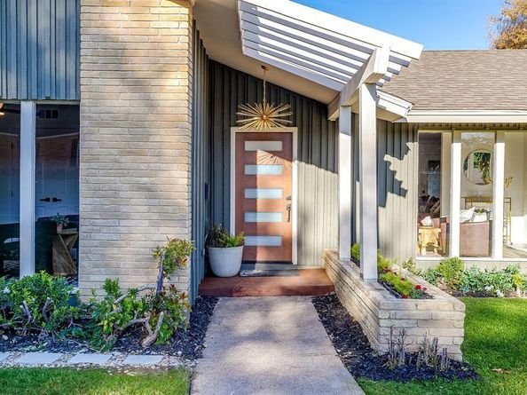 817  Glen Stone Lane , Dallas Texas 75232