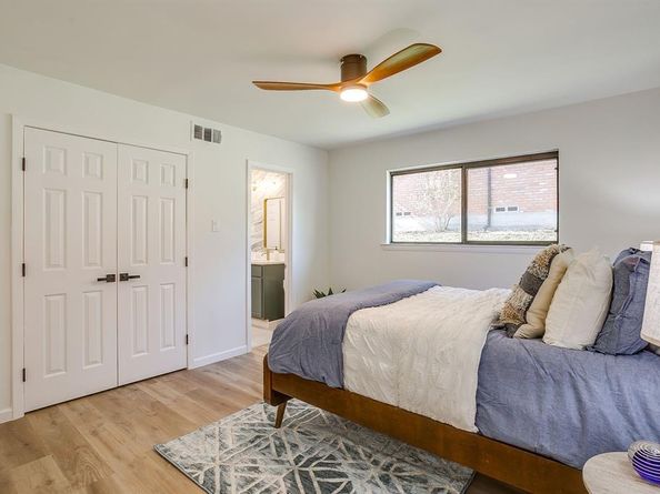 817  Glen Stone Lane , Dallas Texas 75232