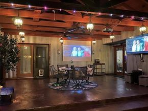 1407  Woodridge Circle , Euless Texas 76040