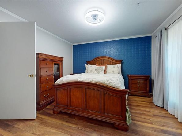 1407  Woodridge Circle , Euless Texas 76040