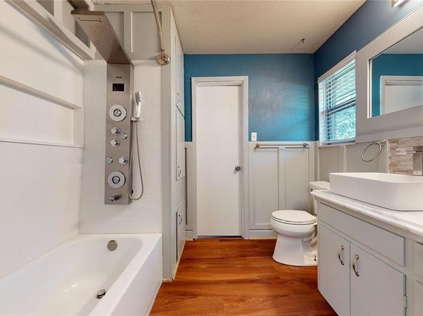 1407  Woodridge Circle , Euless Texas 76040